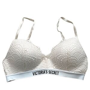 Victoria's Secret Wireless Bra Lace Logo Band Lined No-Wire Wire Free White 32C